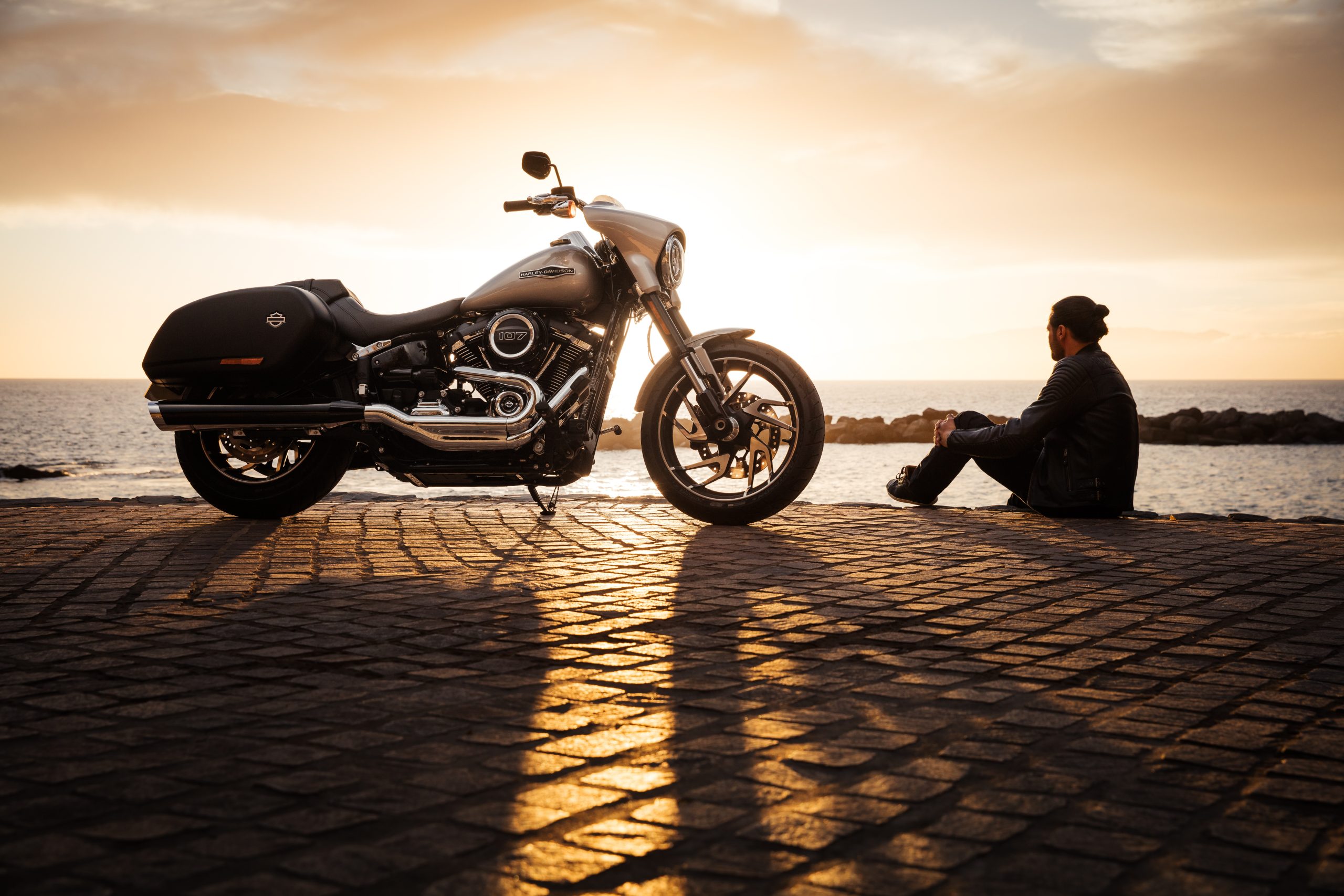 Doe het met Jersey. -Doe het met Jersey. harley davidson 1HZcJjdtc9g unsplash scaled